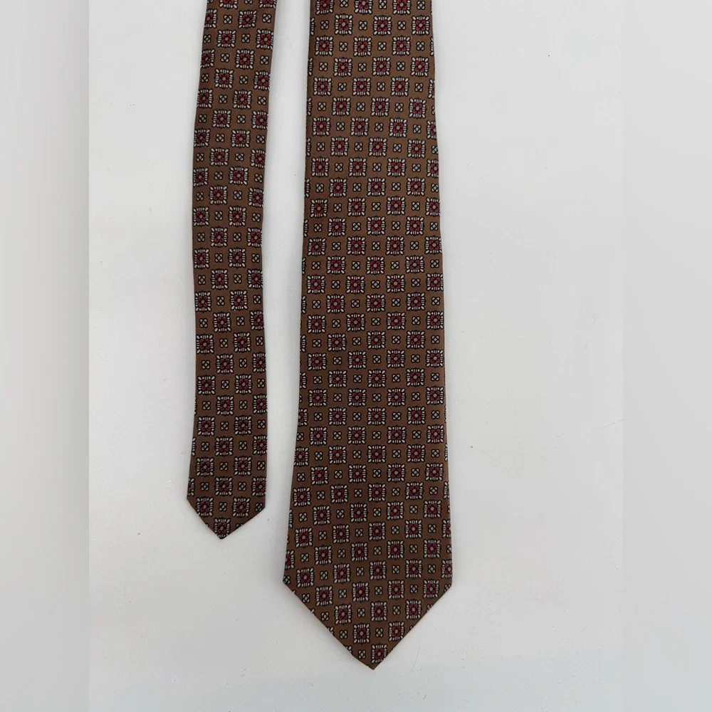 Vintage Austin Reed 100% Silk Geometric Patterned Brown Tie